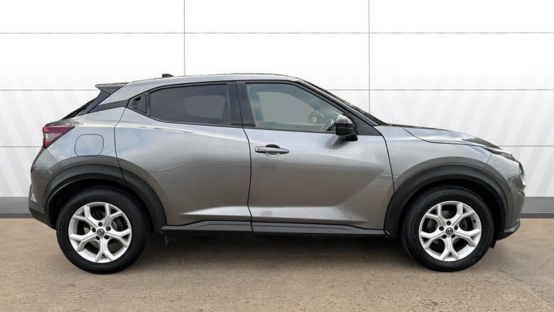Nissan Juke 1.0 DiG-T N-Connecta 5dr Petrol Hatchback